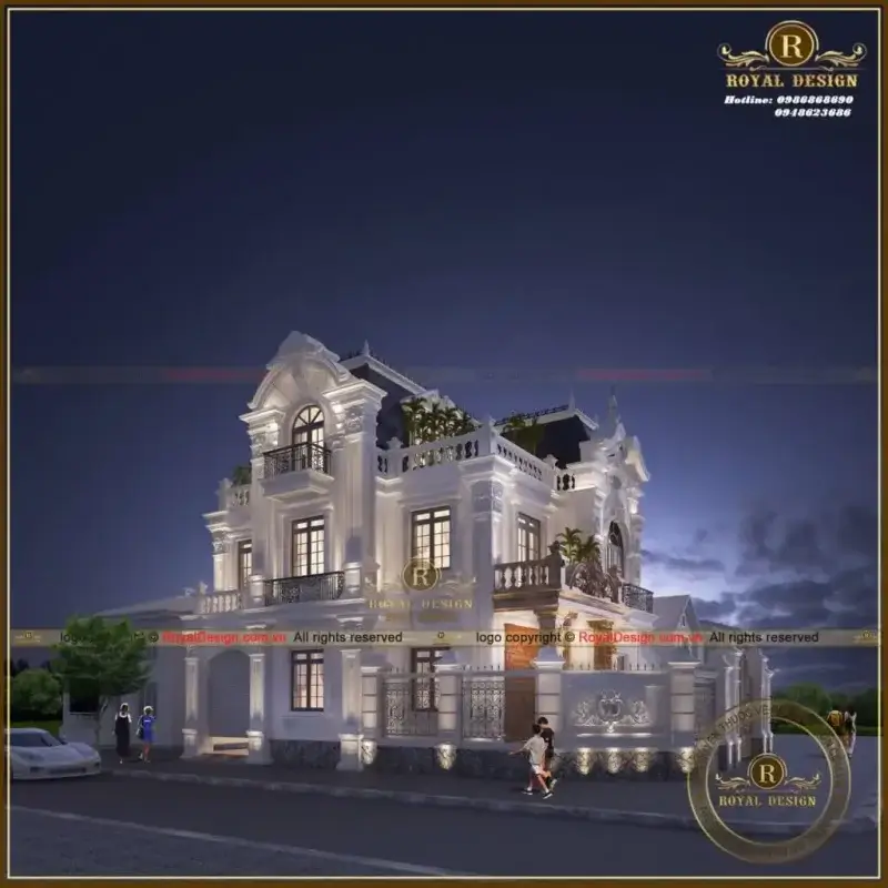 Các hệ cột đăng đối hình vuông, nhưng được làm mềm mại bằng những chi tiết hoa văn phào chỉ tinh tế